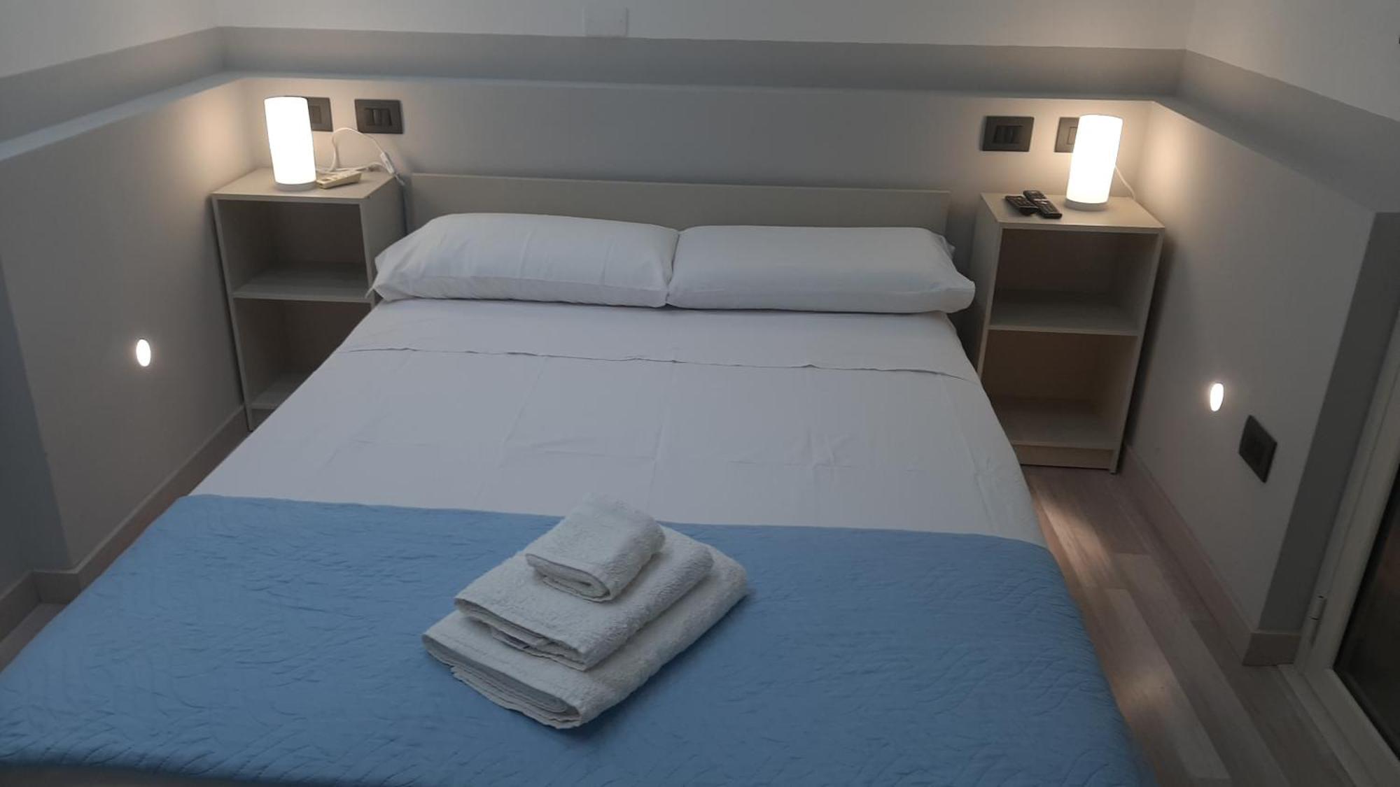 A Giusino 55-holiday With Terrace Near Mondello Appartamento